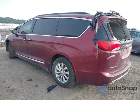 2017 Chrysler Pacifica Touring-L z USA, uszkodzony, nr VIN 2C4RC1BG2HR795679